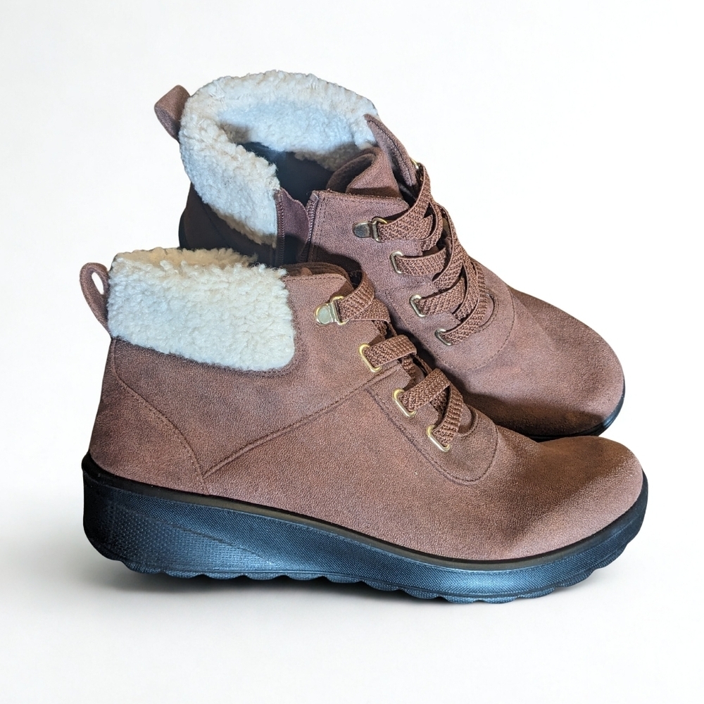 Bzees Garner Women Ankle Boots Brown Vegan Suede Vegan Fur Lined Comfort size 9 - Picture 2 of 11